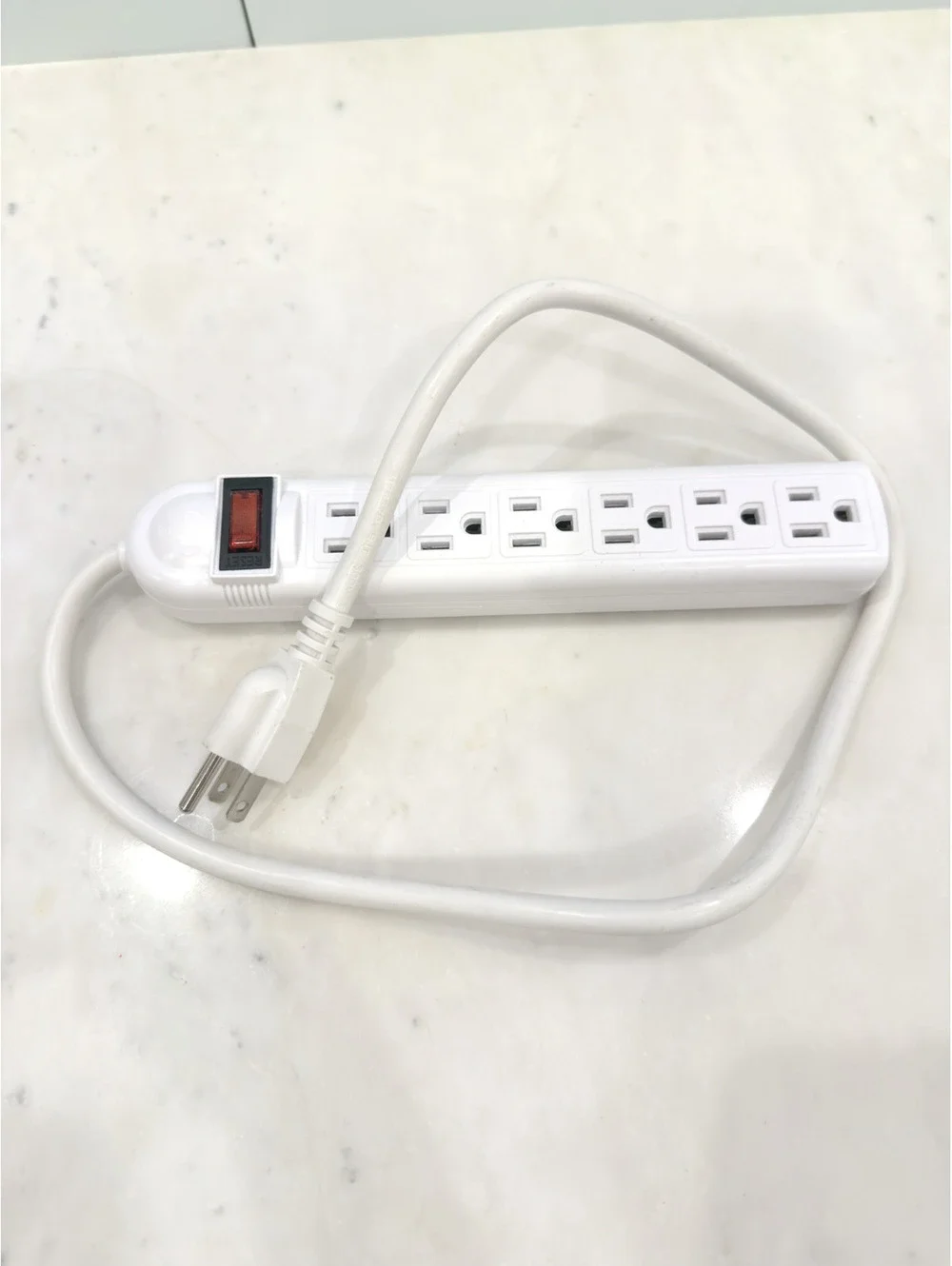 Intertek 15A 125VAC 60Hz 1875W 6 Outlet Power Strip 5009873